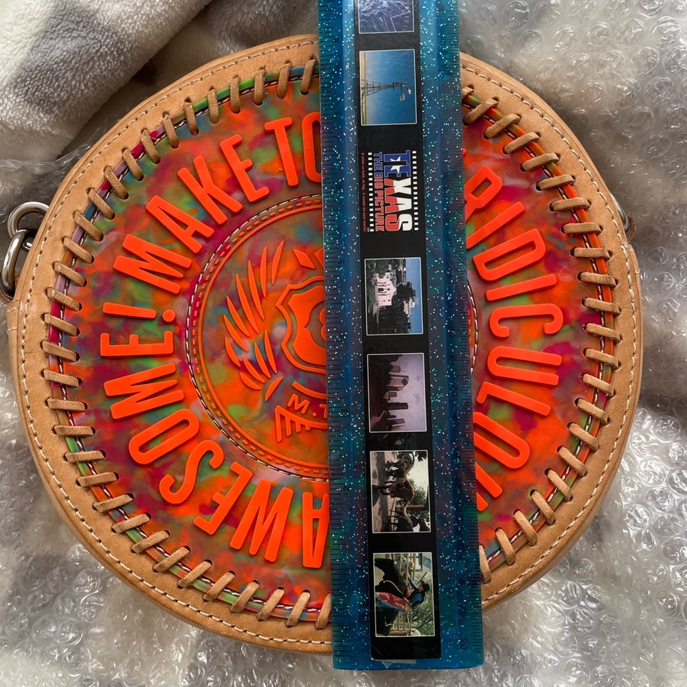 Consuela Circle Crossbody - Picture 7 of 9